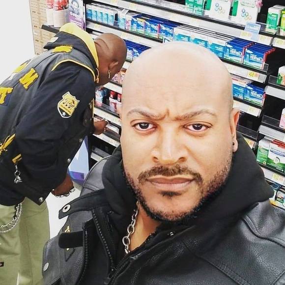 Meet your Posher, Damon - Picture 1 of 1